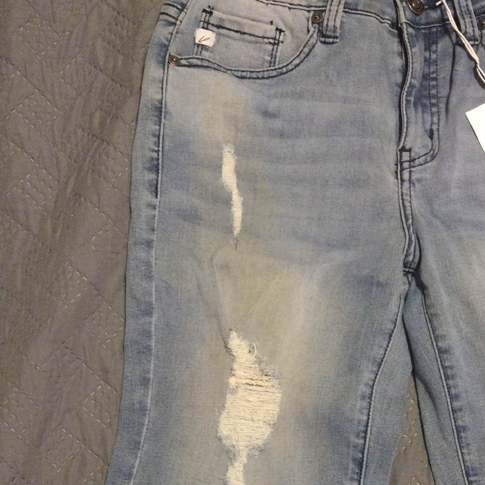 KanCan Blue Ankle Cropped Distressed Jeans​​ - Picture 5 of 7